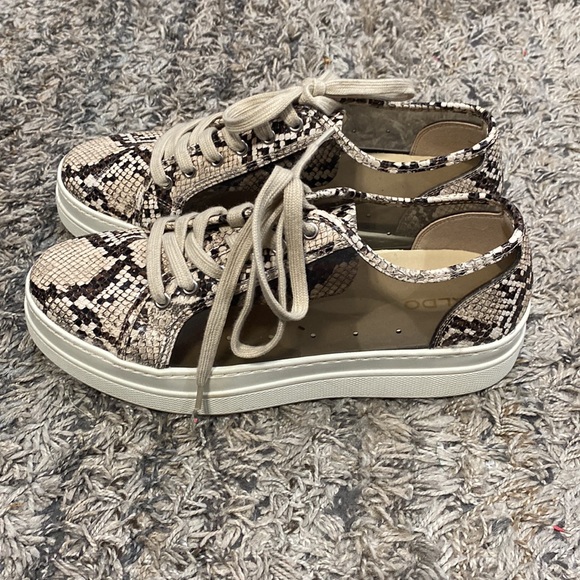 Aldo women’s lace up snake, print sneaker size 8.5 - Picture 3 of 10